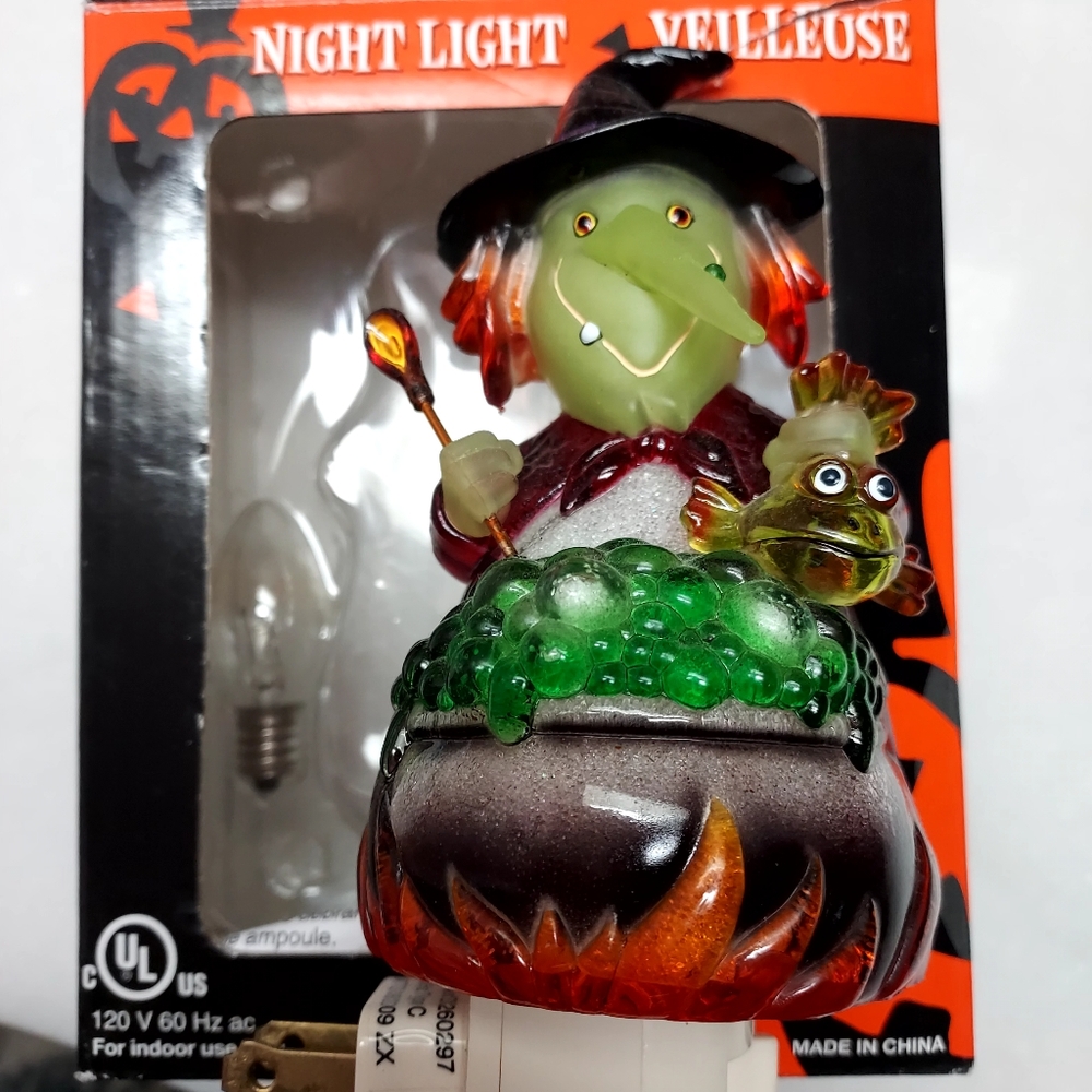 Witch Night Light in Original box.
